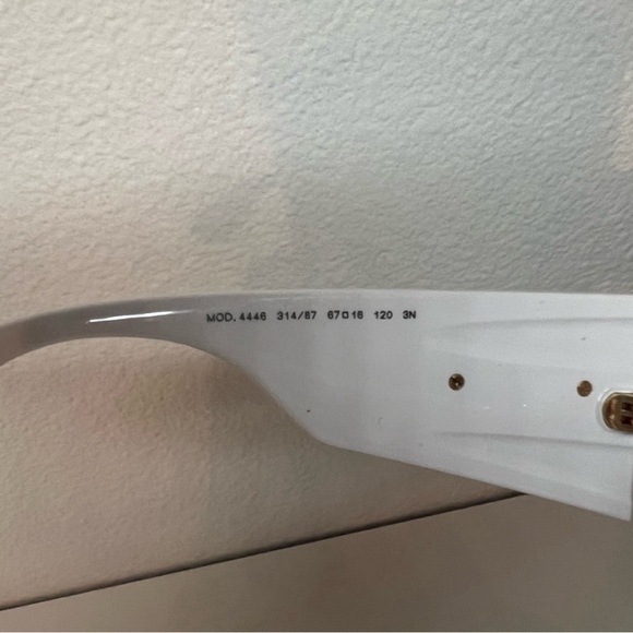 New Versace Unisex Sunglasses - Picture 7 of 9